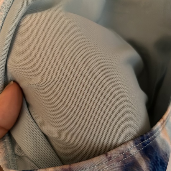 Sports top - Picture 3 of 3